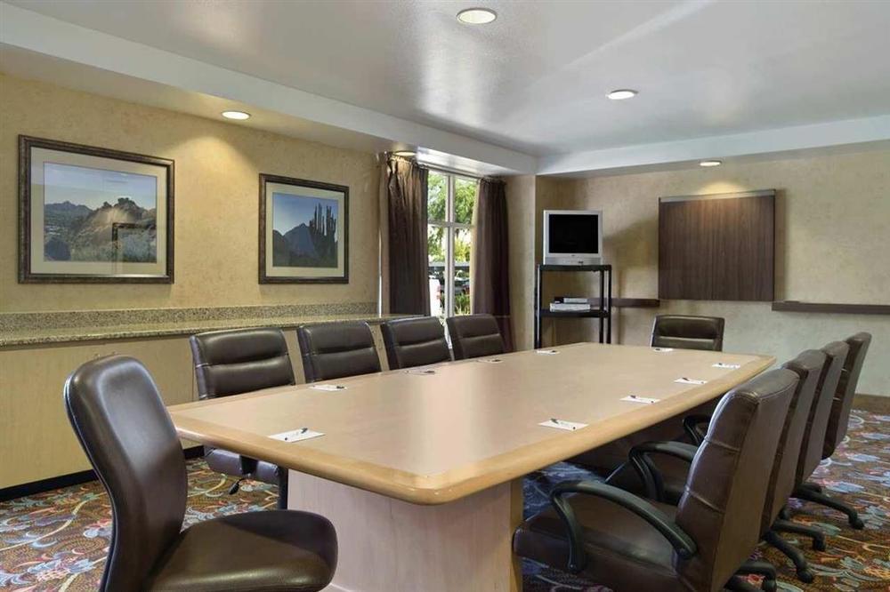 Mainstay Suites Phoenix North Business photo