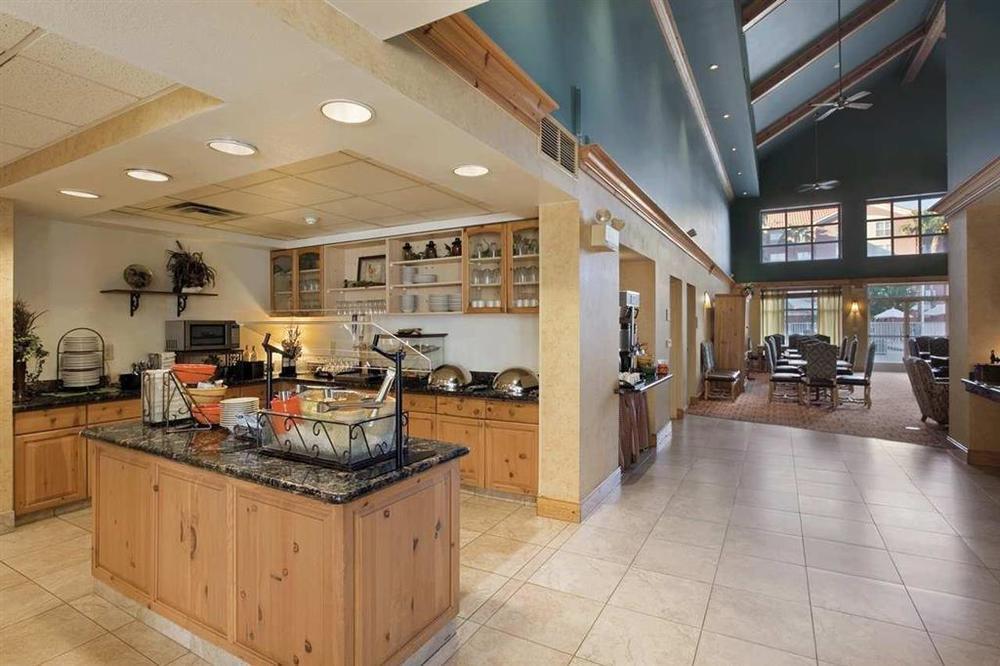 Mainstay Suites Phoenix North Restaurant photo