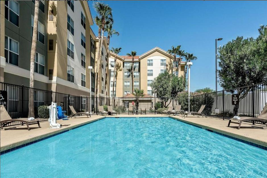 Mainstay Suites Phoenix North Exterior photo