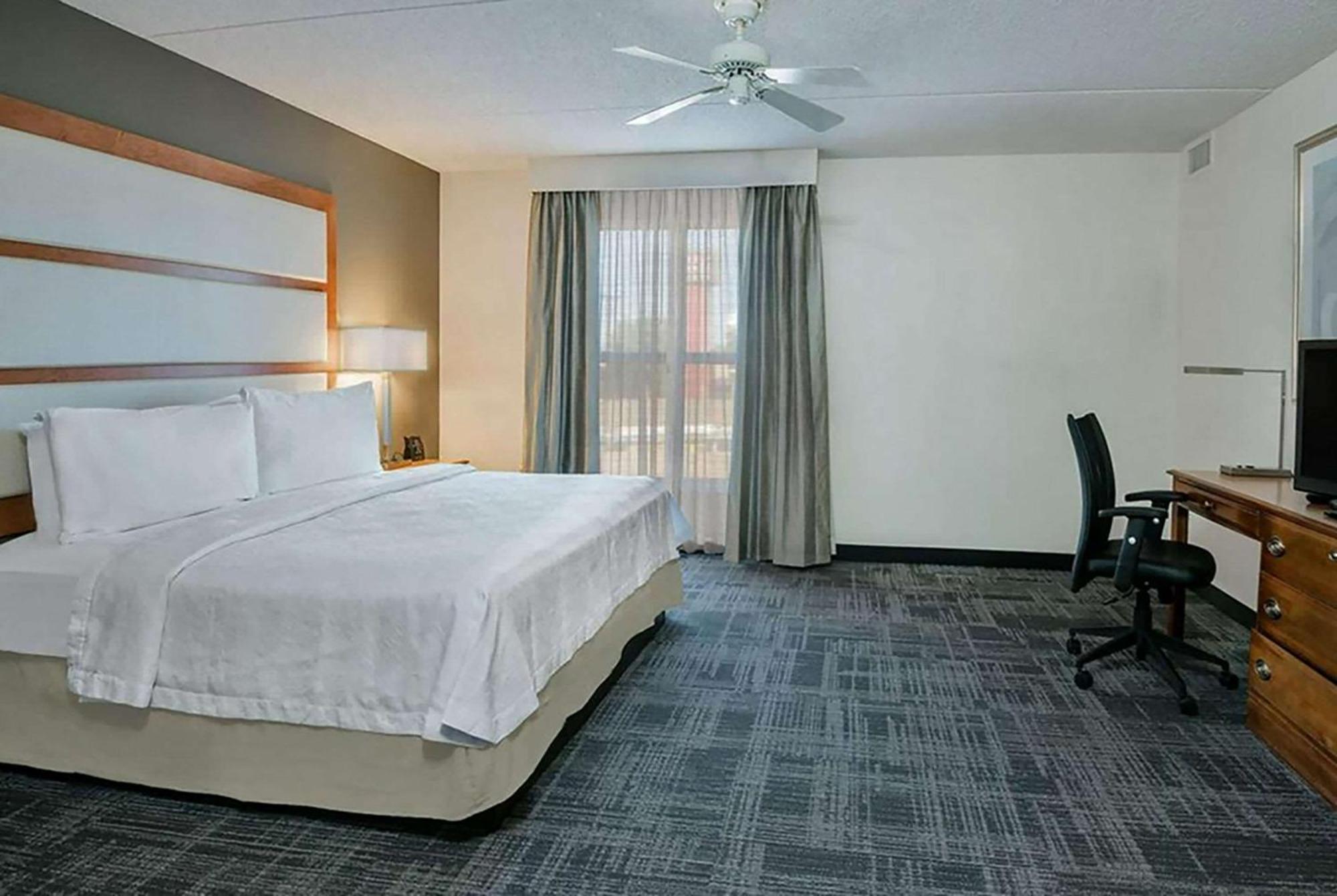 Mainstay Suites Phoenix North Exterior photo