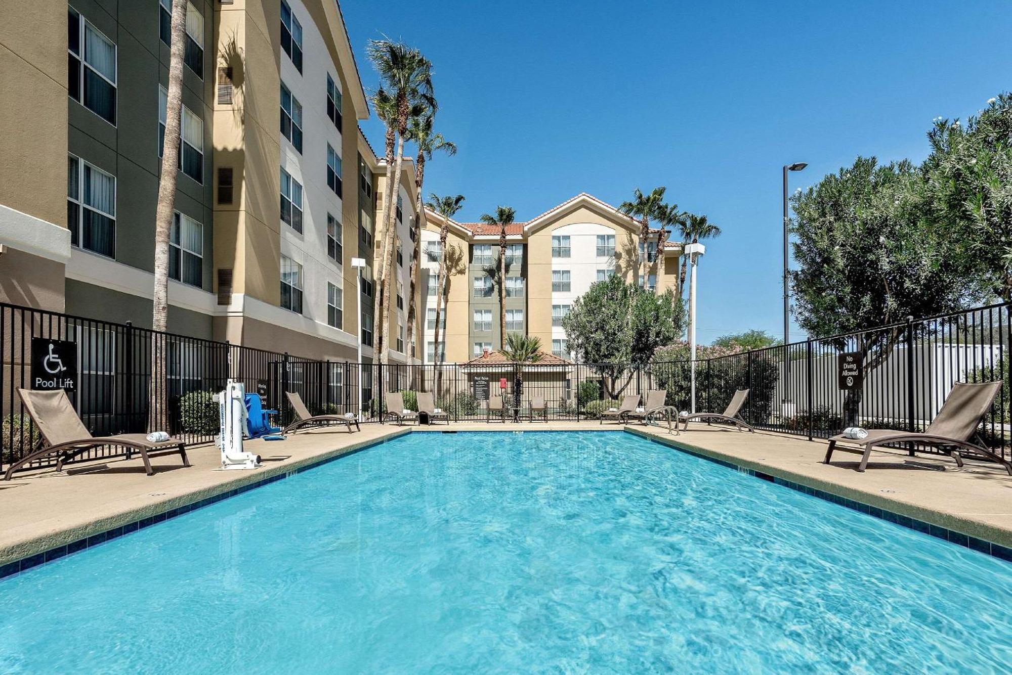 Mainstay Suites Phoenix North Exterior photo