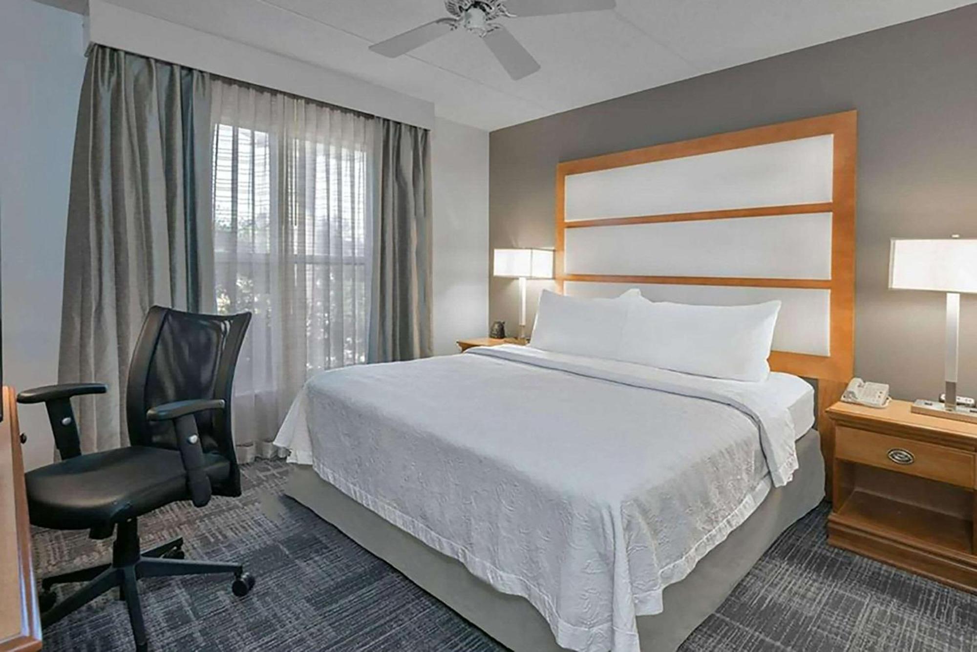 Mainstay Suites Phoenix North Exterior photo