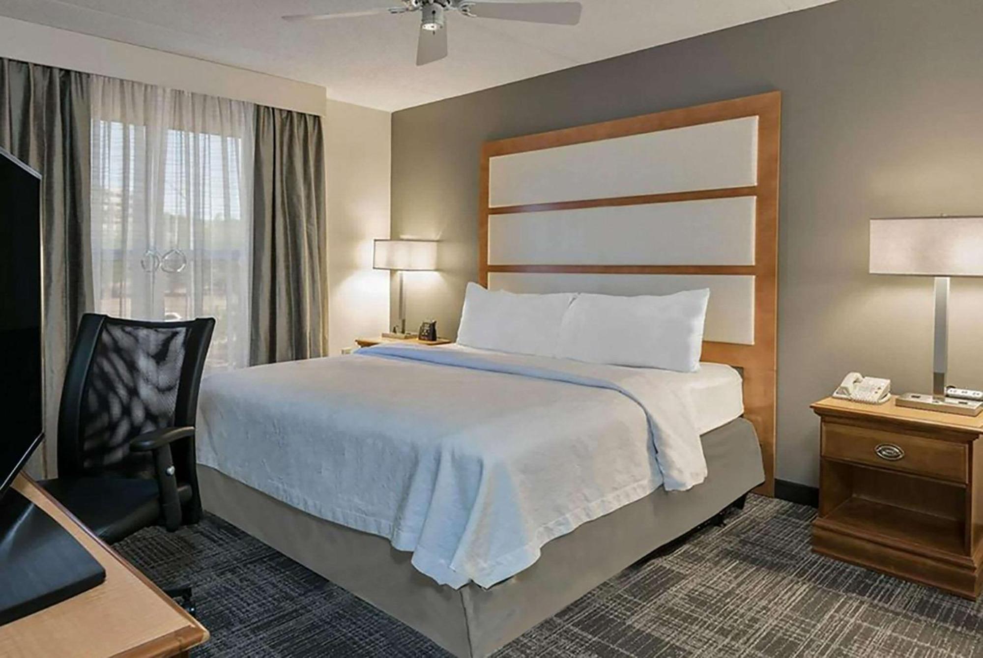 Mainstay Suites Phoenix North Exterior photo